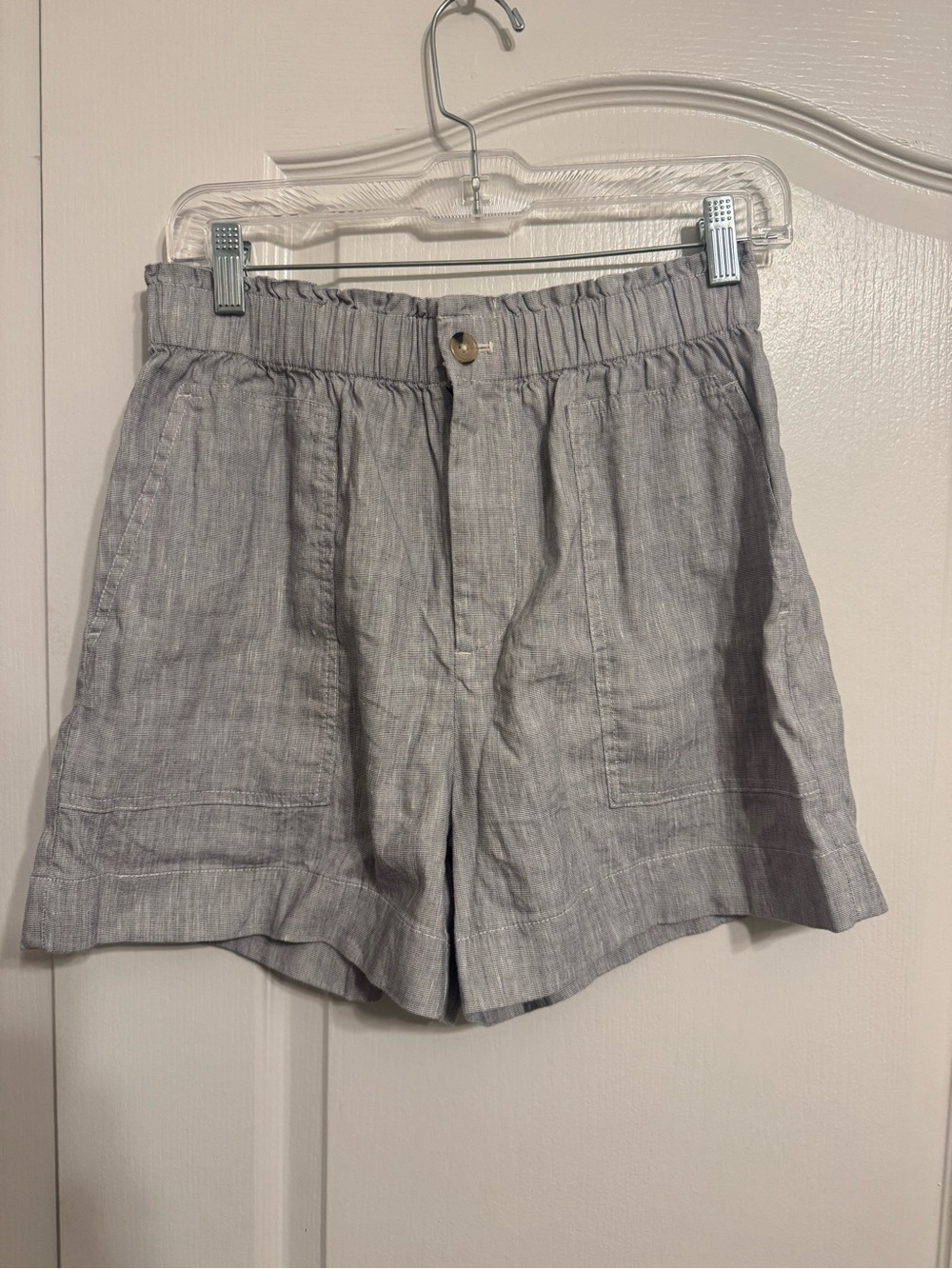 Lou & Grey Gray Elastic-Waist Linen-Blend Shorts